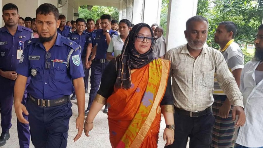 সাবেক ডিসি সুলতানা পারভীন চাকরি থেকে বরখাস্ত